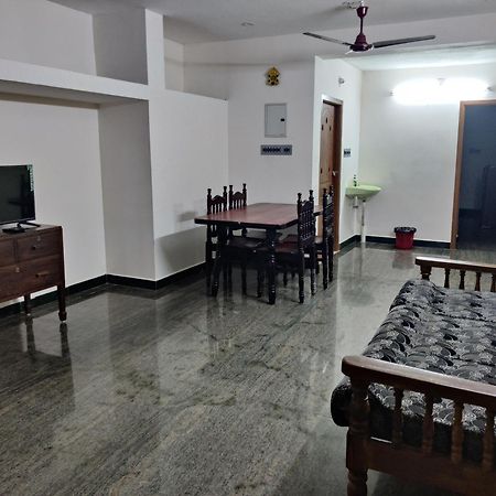 Tulip Villa 3Bhk 2Bhk And 1Bhk Located Near Chunnambar Boat House And Paradise Beach Purnankuppam Exterior photo