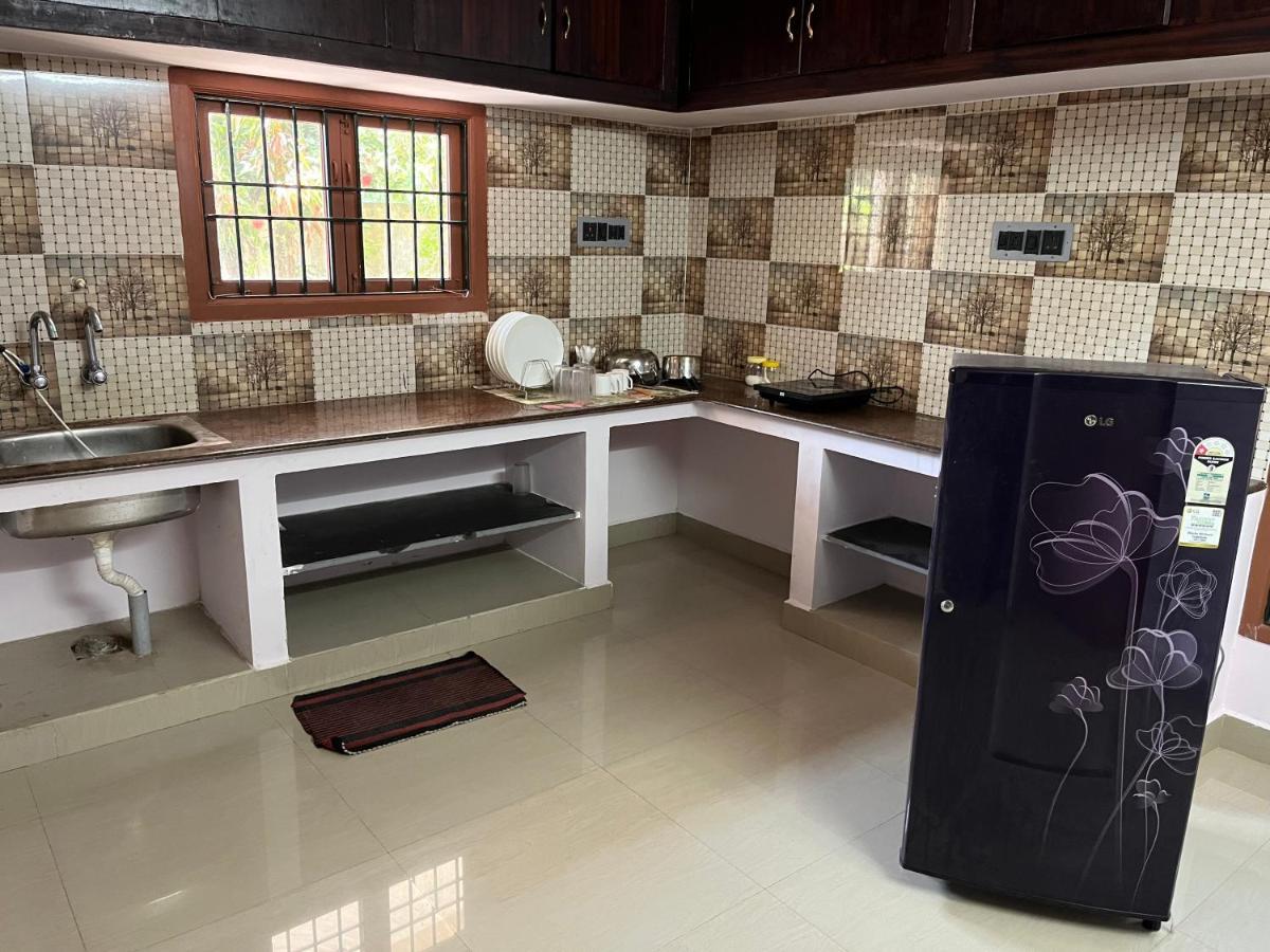 Tulip Villa 3Bhk 2Bhk And 1Bhk Located Near Chunnambar Boat House And Paradise Beach Purnankuppam Exterior photo